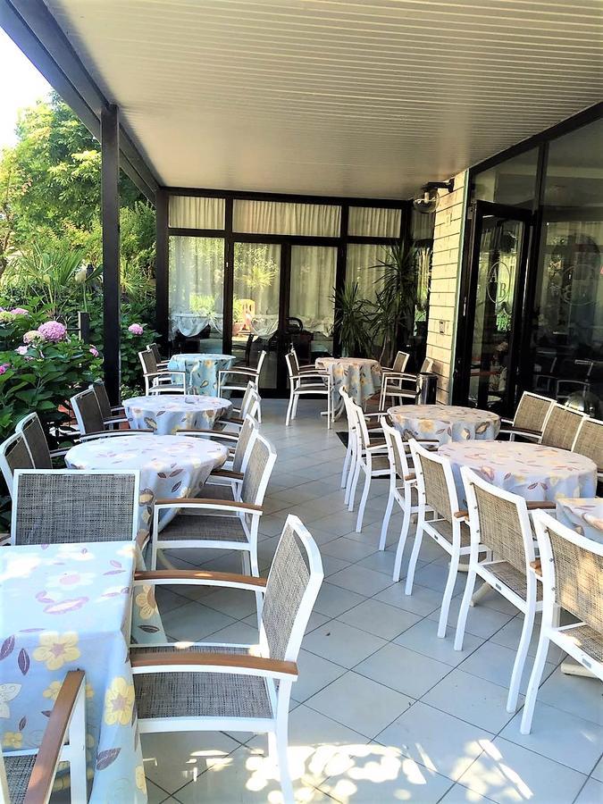 Hotel Barbiani Rimini Kültér fotó