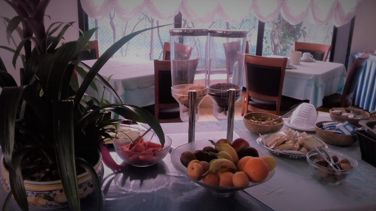 Hotel Barbiani Rimini Kültér fotó
